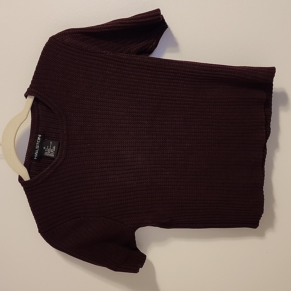 Maroon t shirt